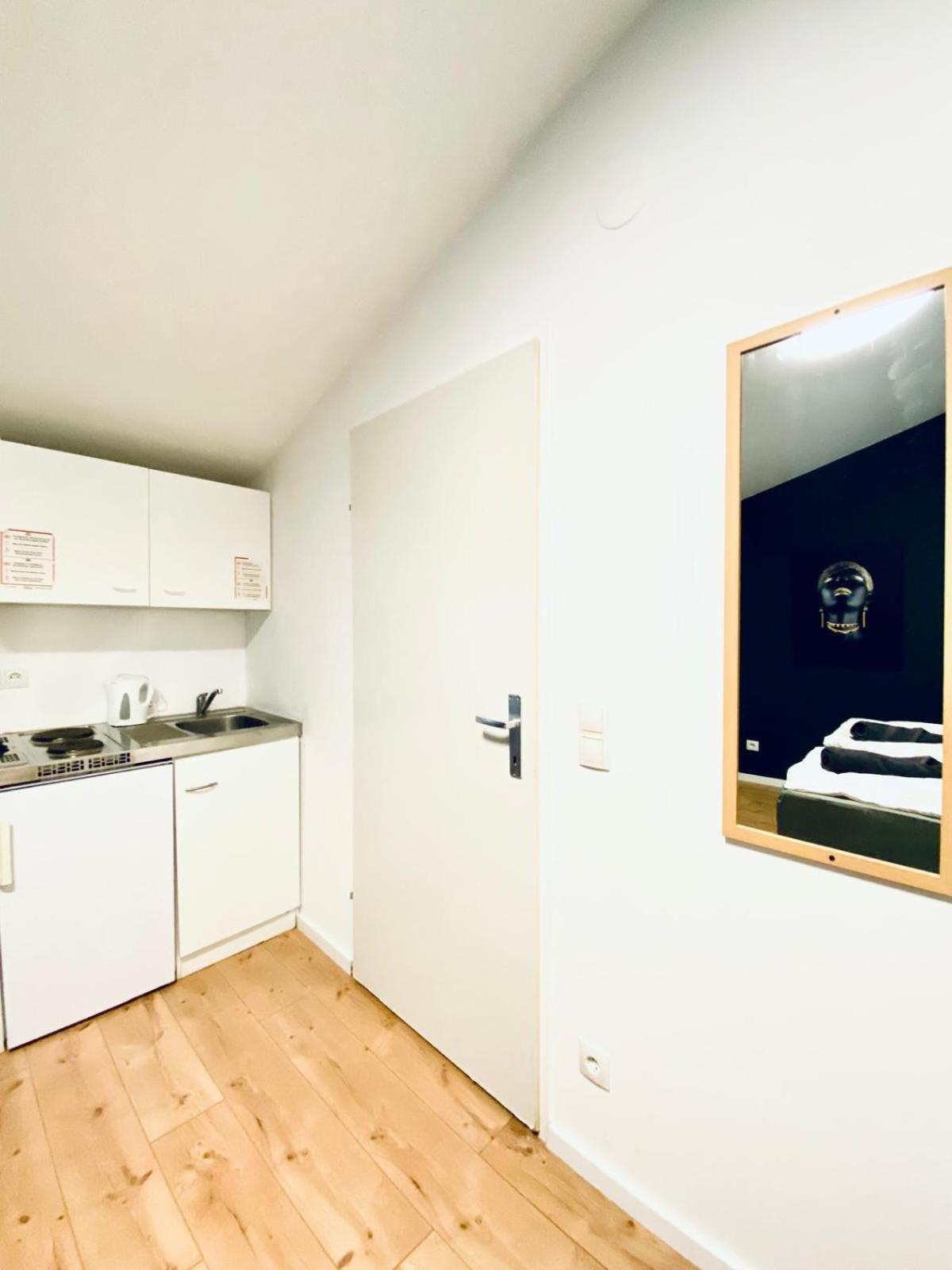 8 Fully Equipped Studio Shared Apt W Terrace Margareten Вена Экстерьер фото
