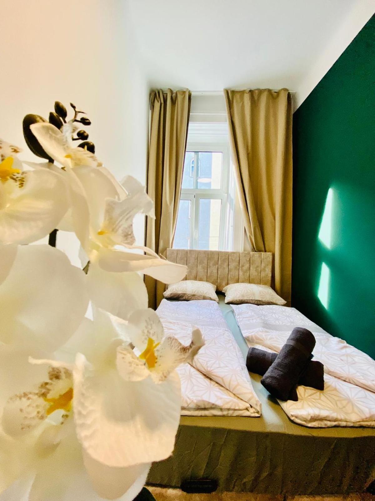 8 Fully Equipped Studio Shared Apt W Terrace Margareten Вена Экстерьер фото