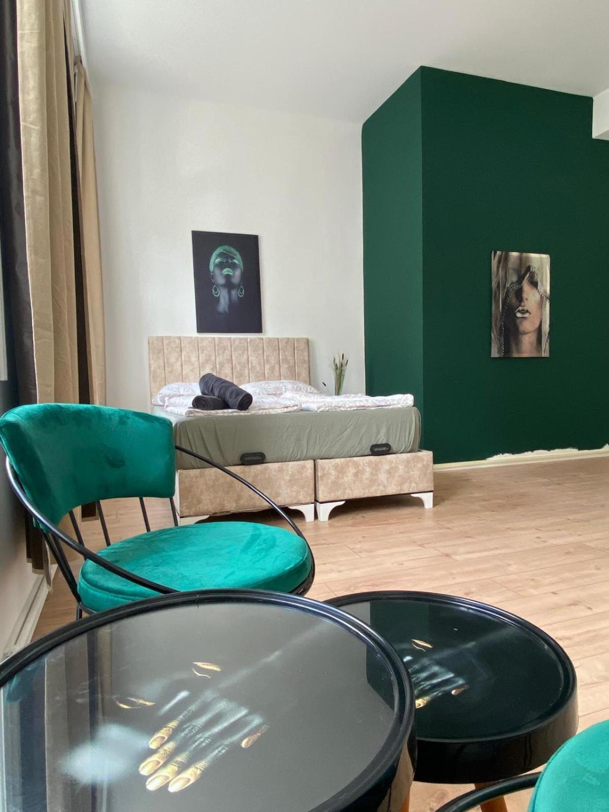 8 Fully Equipped Studio Shared Apt W Terrace Margareten Вена Экстерьер фото