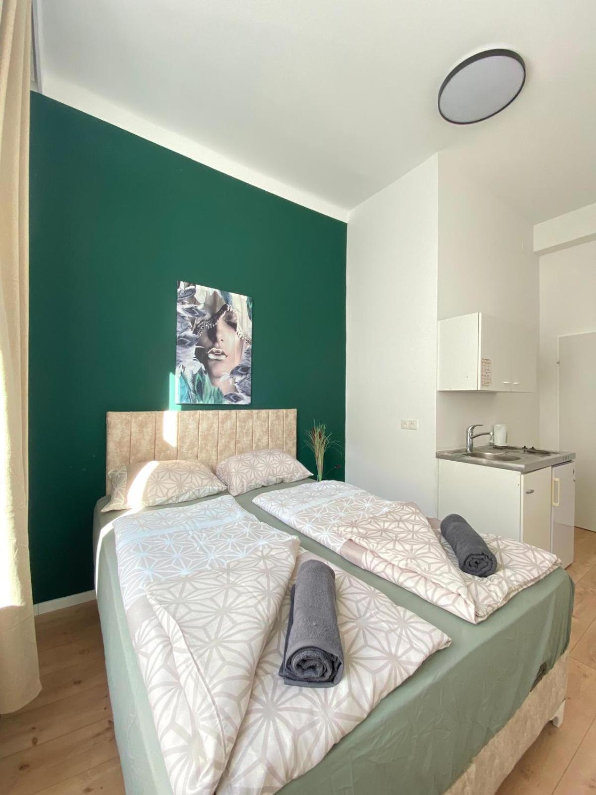 8 Fully Equipped Studio Shared Apt W Terrace Margareten Вена Экстерьер фото
