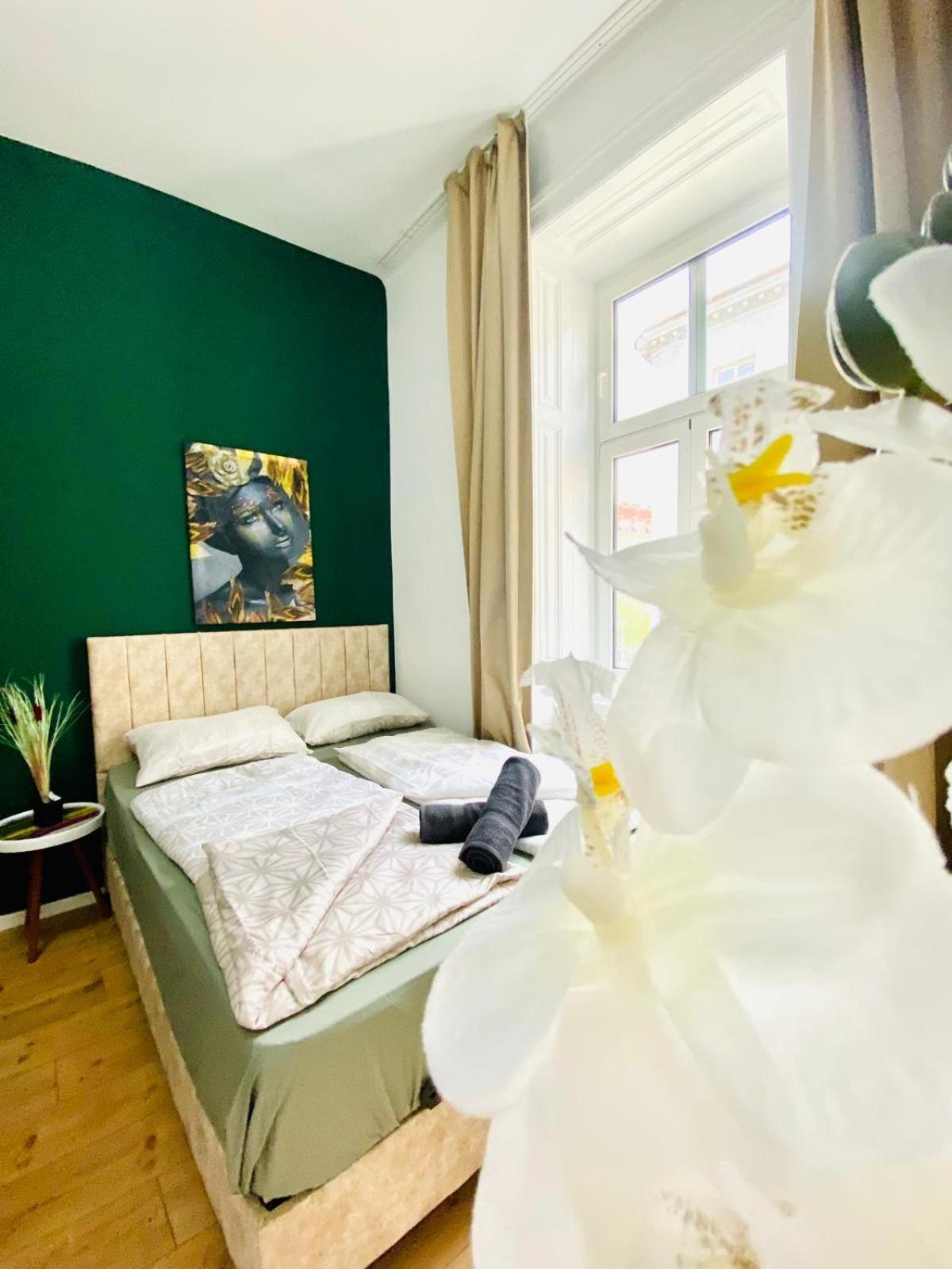 8 Fully Equipped Studio Shared Apt W Terrace Margareten Вена Экстерьер фото