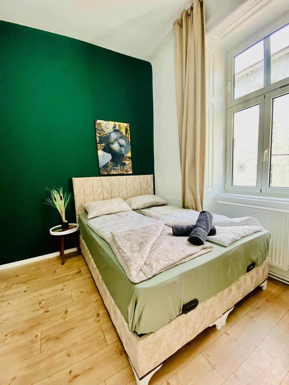 8 Fully Equipped Studio Shared Apt W Terrace Margareten Вена Экстерьер фото