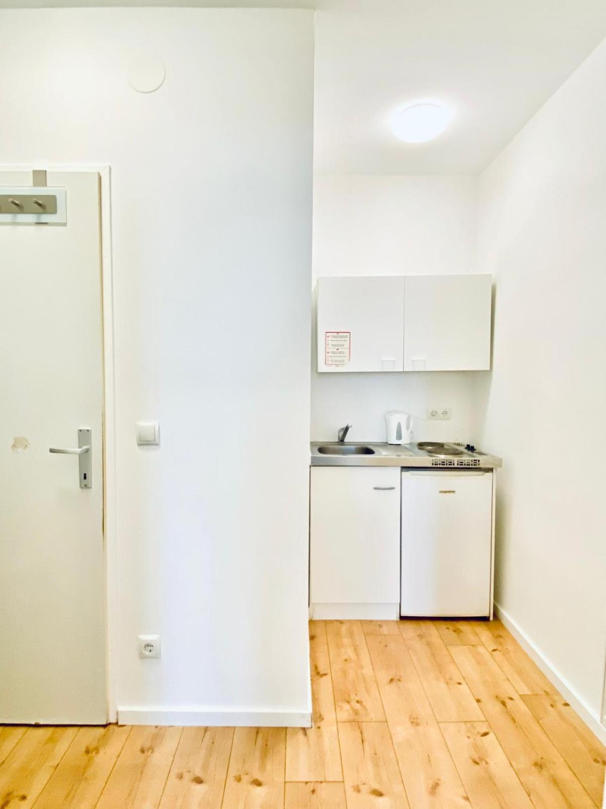 8 Fully Equipped Studio Shared Apt W Terrace Margareten Вена Экстерьер фото